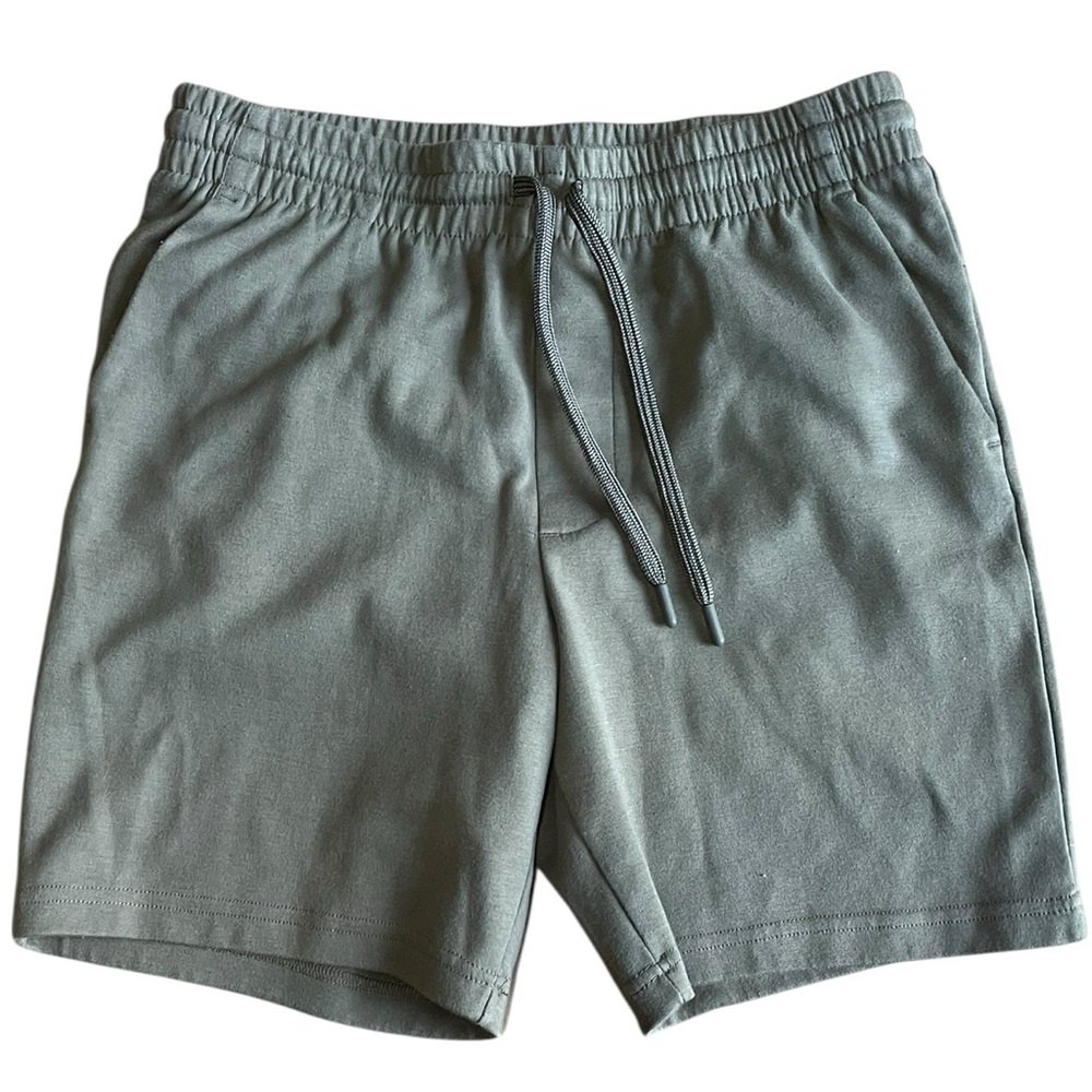 😏STYLUS men’s size medium Athletic Green Shorts